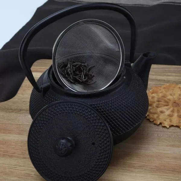 Mind Reader 3.75-Cup Black Japanese Style Cast Iron Tetsubin Tea Pot with Infuser