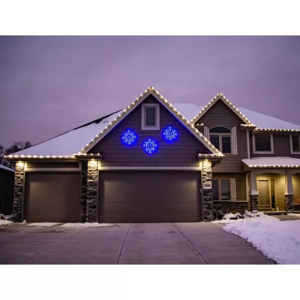 Fraser Hill Farm 2.5 ft. 100-Light LED Blue Snowflake Novelty Light