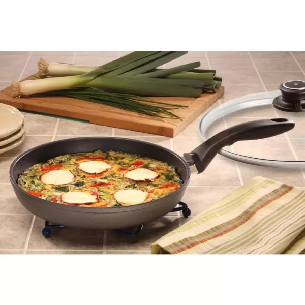 Swiss Diamond Classic Series 10.25 in. Cast Aluminum Nonstick Frying Pan in Grey with Glass Lid