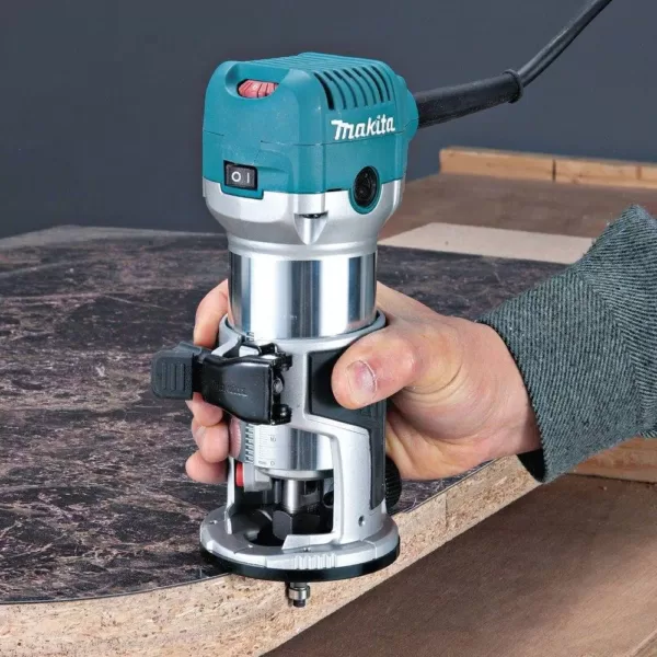 Makita 6.5 Amp 1-1/4 HP Corded Variable Speed Compact Router with 3 Bases (Plunge, Tilt, and Offset Base)