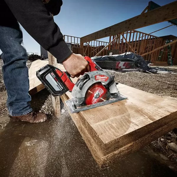 Milwaukee M18 FUEL 18-Volt Lithium-Ion Cordless 7-1/4 in. Circular Saw W/ HIGH OUTPUT XC 8.0Ah Battery