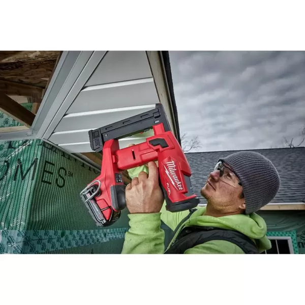 Milwaukee M18 FUEL 18-Volt Lithium-Ion Brushless Cordless 18-Gauge 1/4 in. Narrow Crown Stapler Kit w/ Battery 2Ah, Charger & Bag
