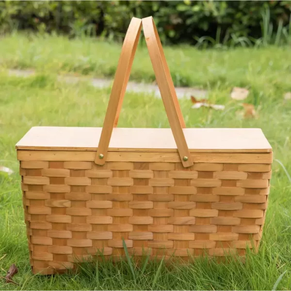 Vintiquewise Large Woodchip Picnic Basket with White Lining and Wooden Lid