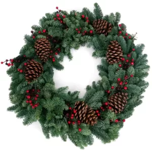 VAN ZYVERDEN 24 in. Live Fresh Cut Pacific Northwest Berry Fresh Christmas Wreath Decorated