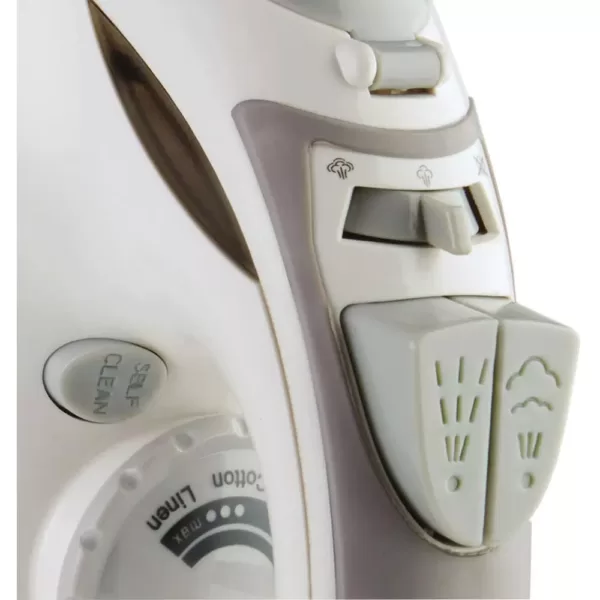 Brentwood Appliances Steam Iron with Retractable Cord