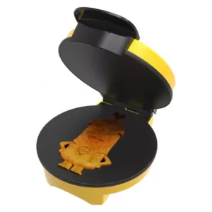 Uncanny Brands Minions Kevin Classic Waffle Maker Yellow